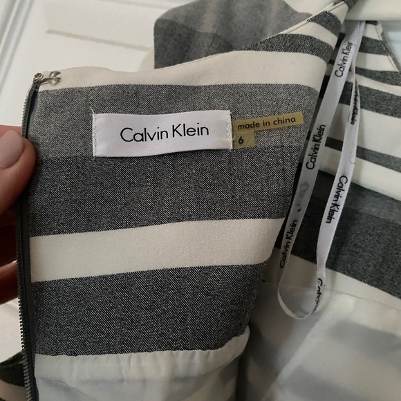 Knee length empire waist dress with belt to match. - Picture 3 of 3